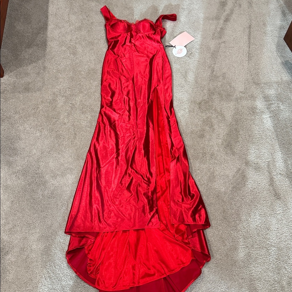 Gorgeous Red Prom Gown
